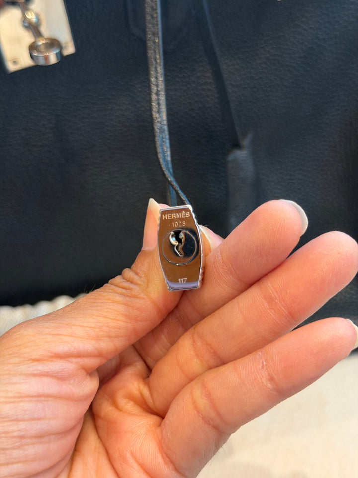 HERMÈS Black Noir Togo Leather PHW Birkin 35 Stamp M in Sq