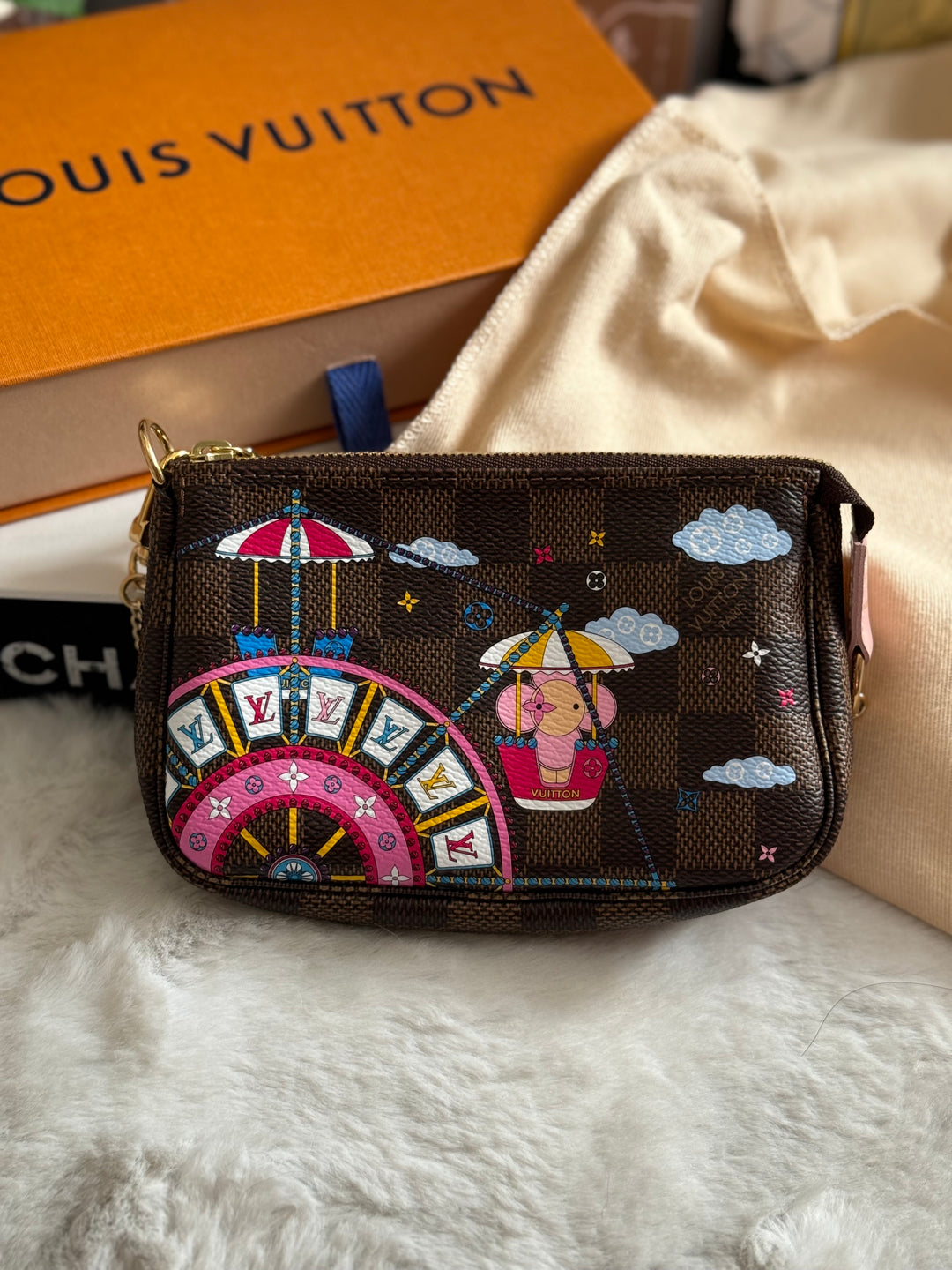 Louis Vuitton Vivienne Christmas Limited Edition Mini Pochette Damier Ebene