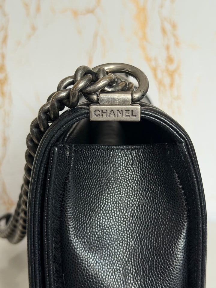 CHANEL series 25 Black Caviar Ruthenium Hardware Old Medium Le Boy Bag 25 cms 2018