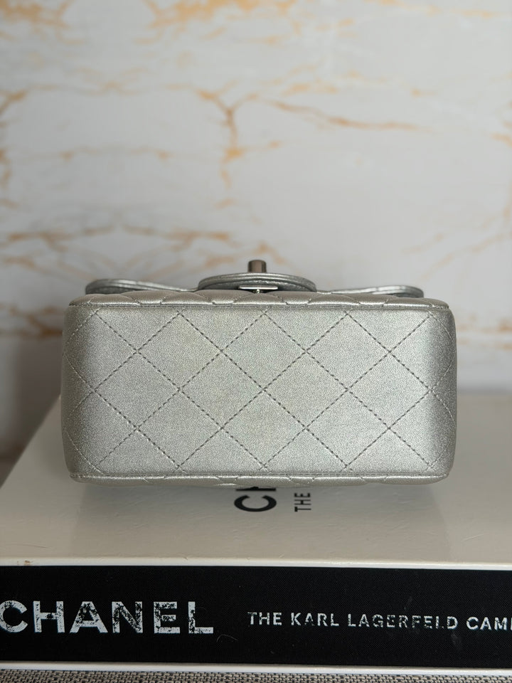 CHANEL Metallic Silver Lambskin SHW Square Mini Flap Bag 2021 21P collection series 31