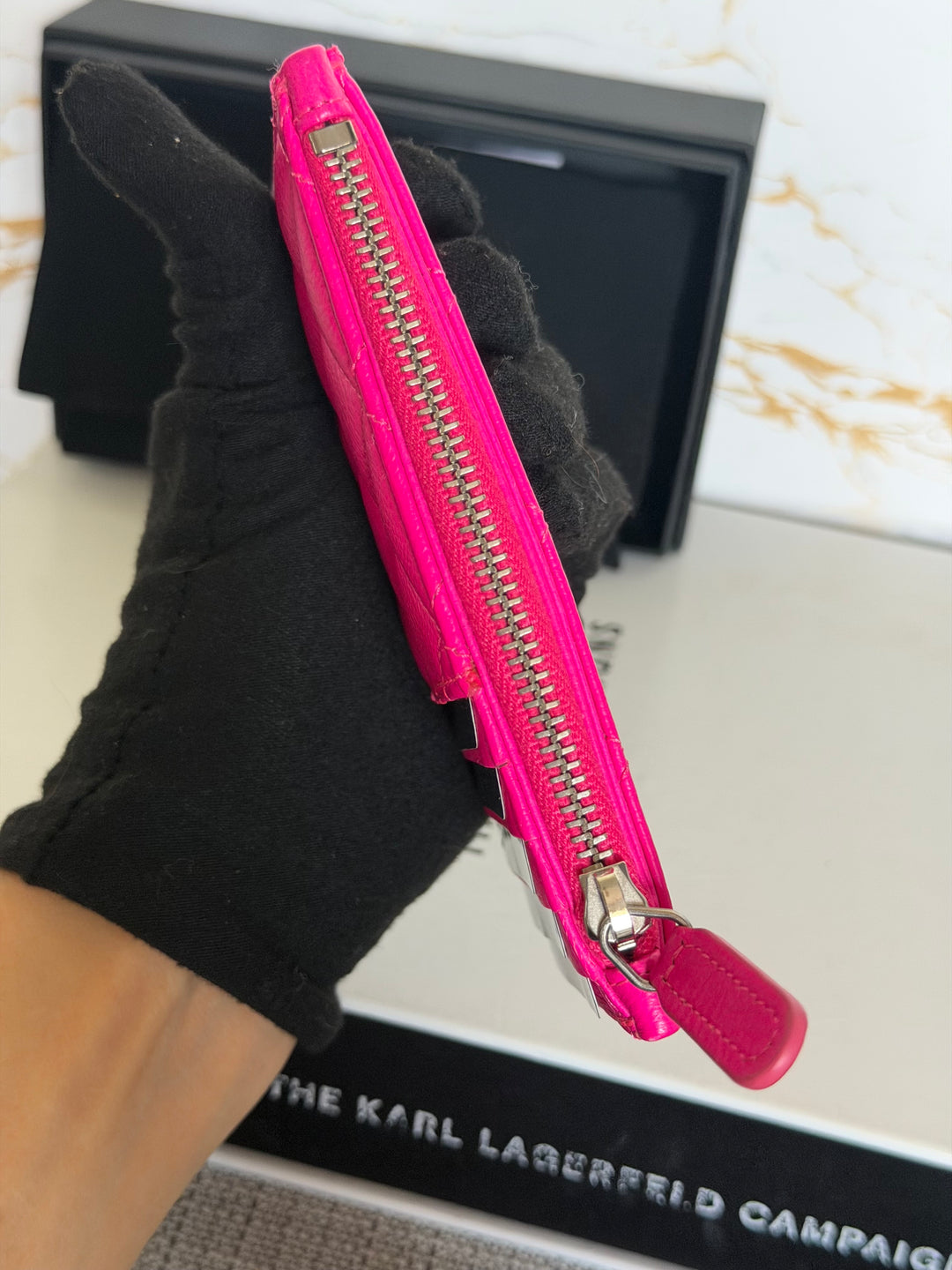 CHANEL Neon Pink SHW Reissue Card Holder 2018