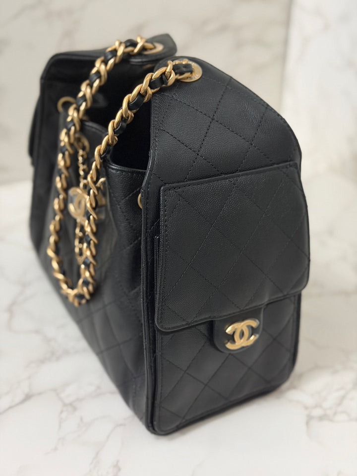 CHANEL 26C 2025/2026 Black Caviar Aged GHW 25 Hobo Bag size Small