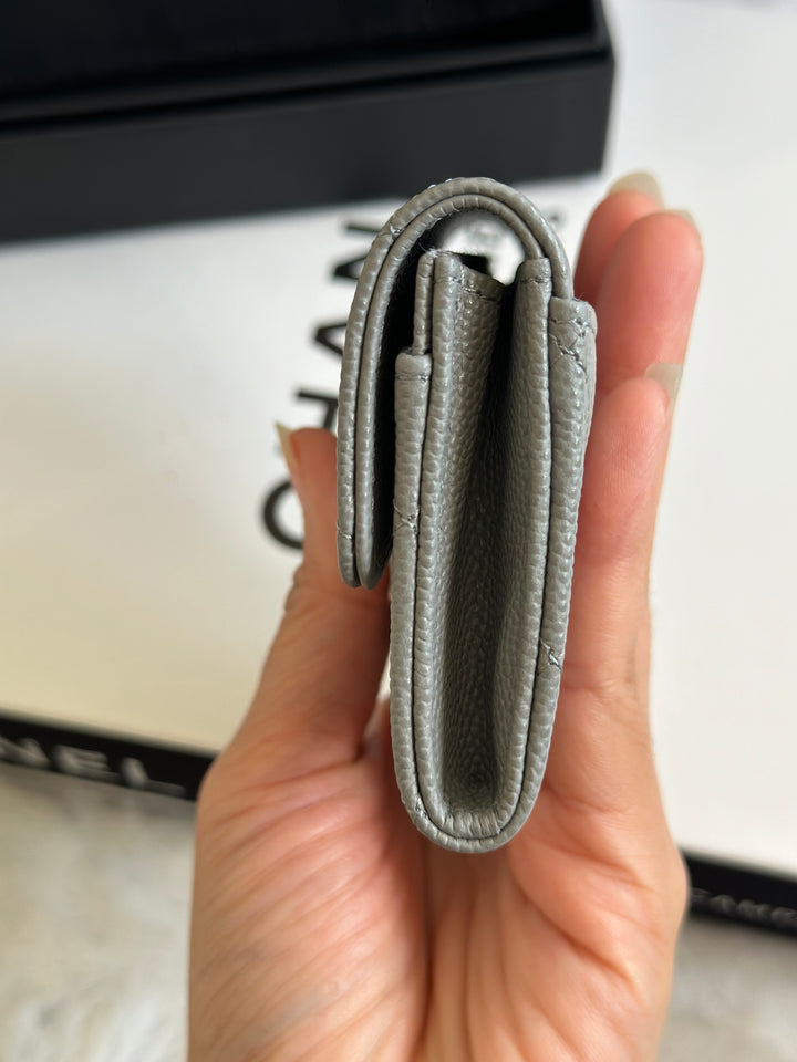 Chanel 22B NJ531 Grey Caviar LGHW Classic Snap/Flap Card Holder