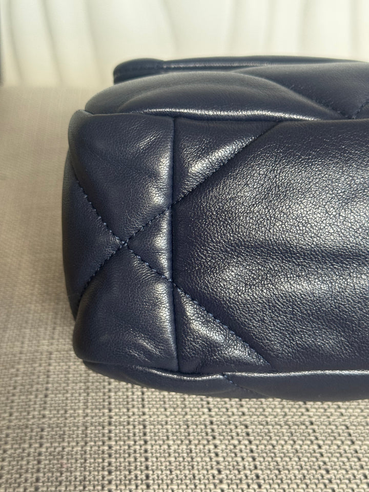 CHANEL 19 Size SMALL 26 cms series 31 Navy Lambskin Mixed Hardware Flap Bag with top handle