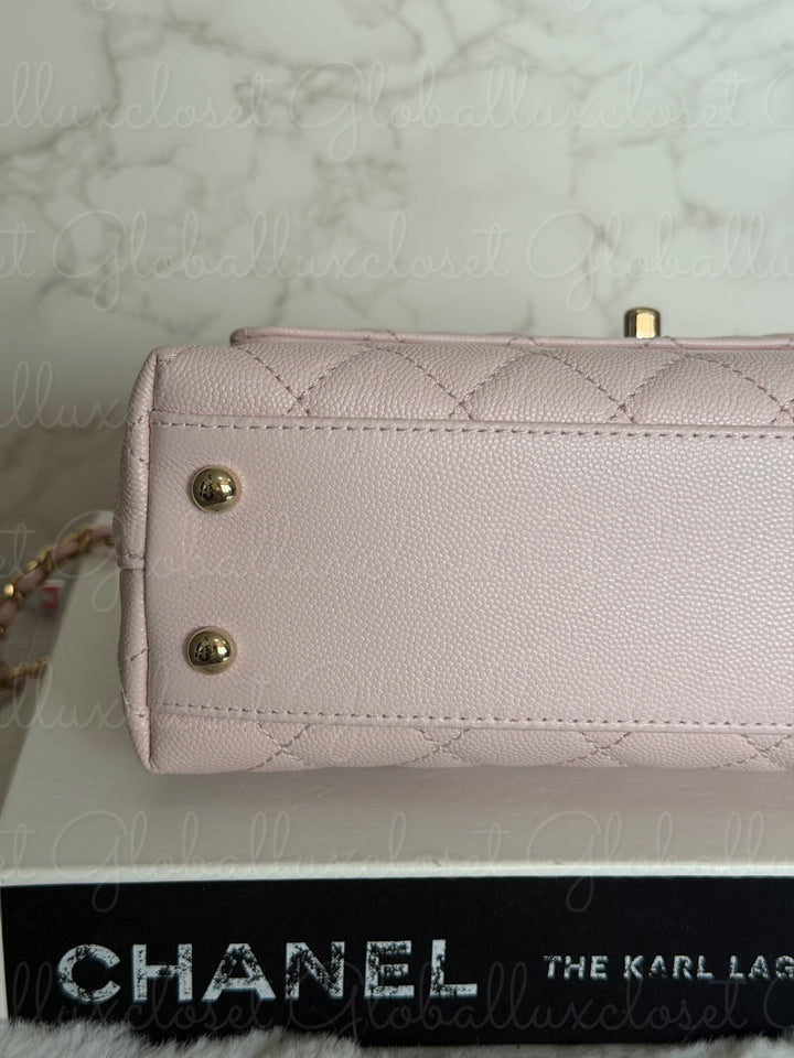 CHANEL 22P Light Pink Sakura Caviar LGHW Coco handle Flap Bag With detachable strap size Small 2022