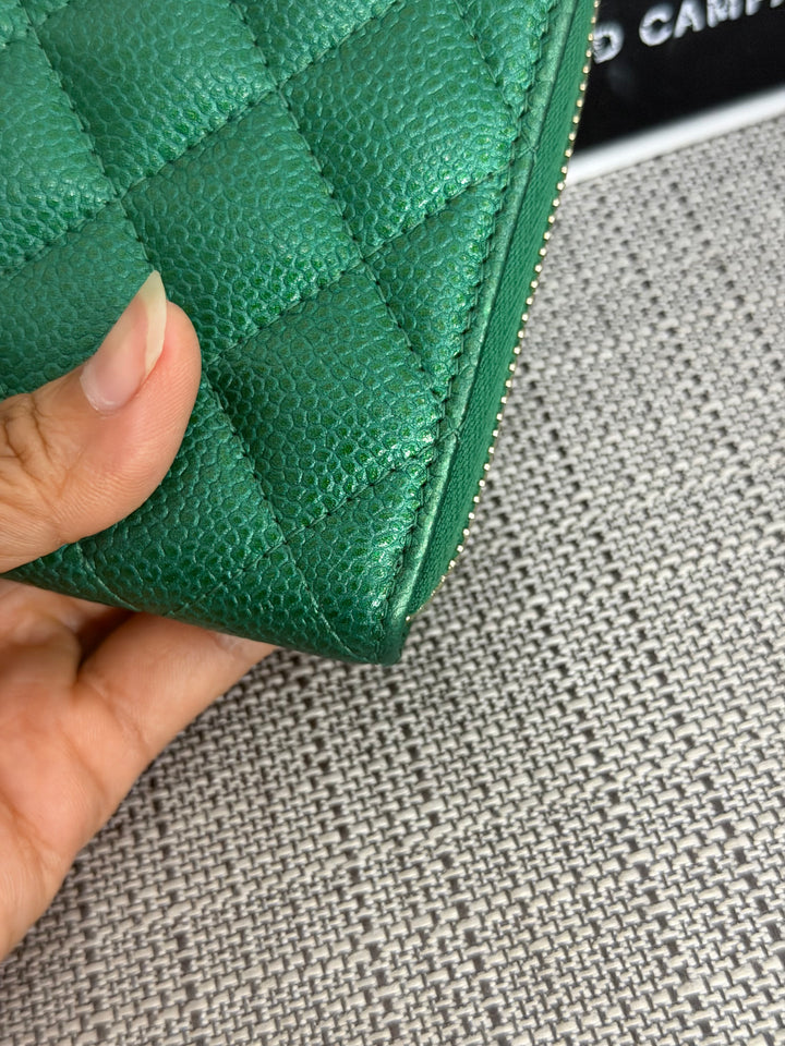CHANEL series 25 18S collection Emerald Green Caviar LGHW Full size Zipped Wallet