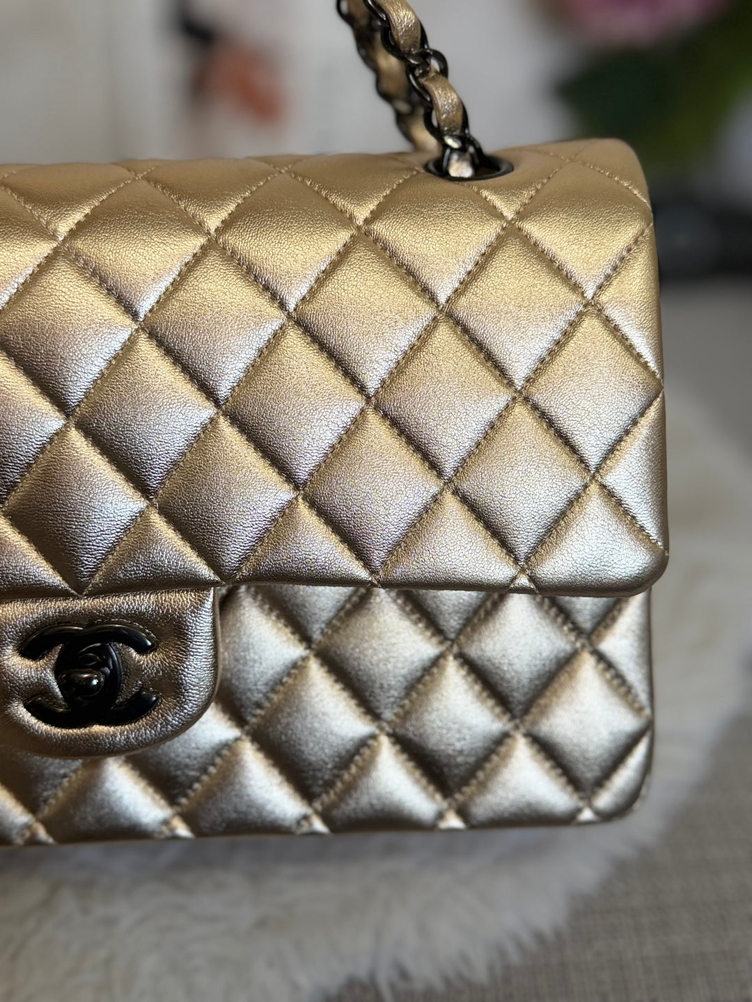 CHANEL series 31 Gold Metallic Lambskin So Black Hardware Medium ML timeless Classic Double Flap Bag 2020/2021