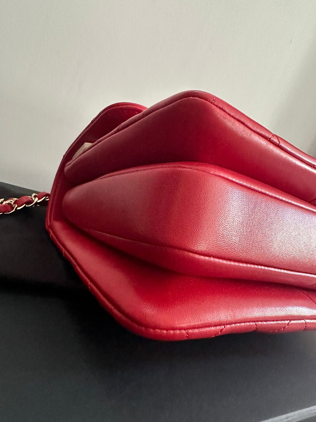 Chanel 21S Series 29 True Red Lambskin LGHW Trendy CC Flap Bag size Small
