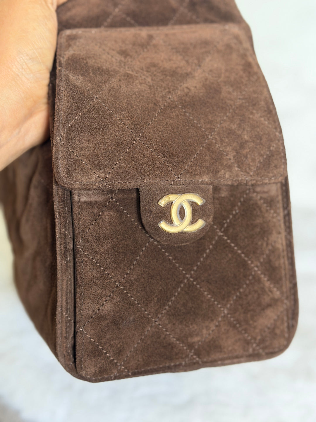 CHANEL 25K Dark Chocolate Brown Suede Aged GHW 25 Hobo Bag size SMALL 2025