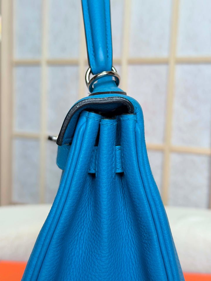 HERMÈS Bleu Zanzibar Togo Leather PHW Kelly 25 Stamp A 2018