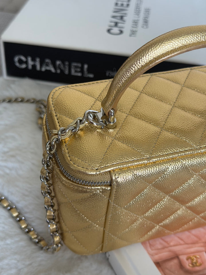 CHANEL 26A Métiers d’art Gold Caviar SHW Small Vanity Top Handle 2026