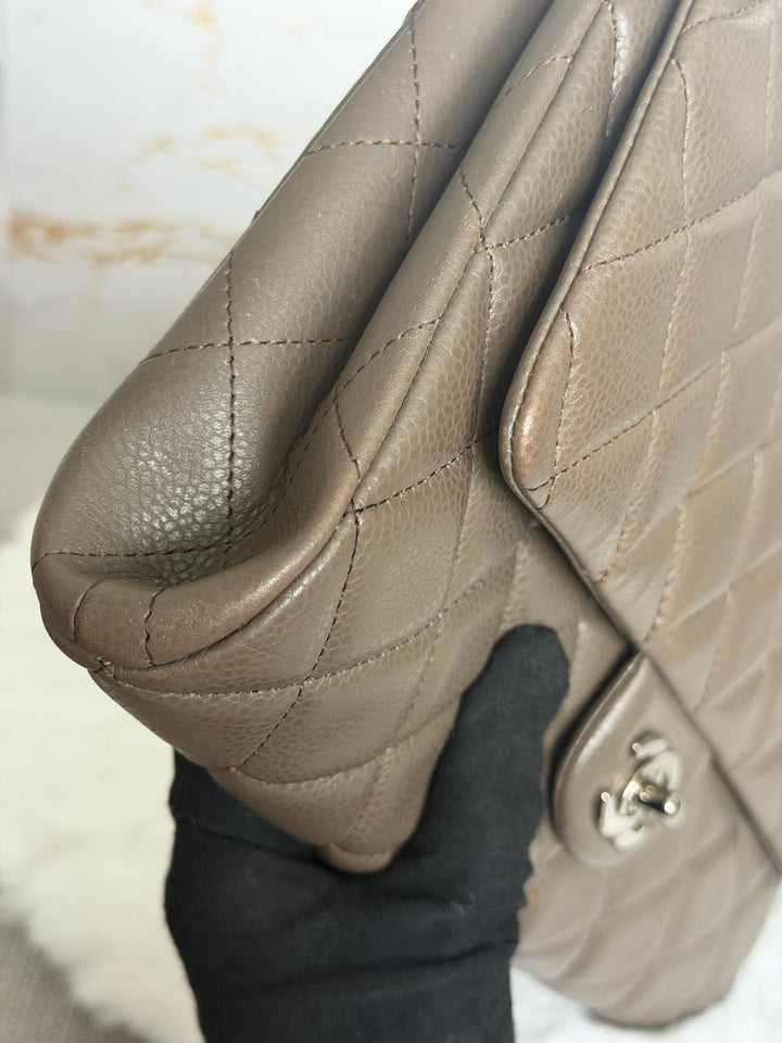 CHANEL series 17 Khaki Caviar SHW Classic Clutch with Chain