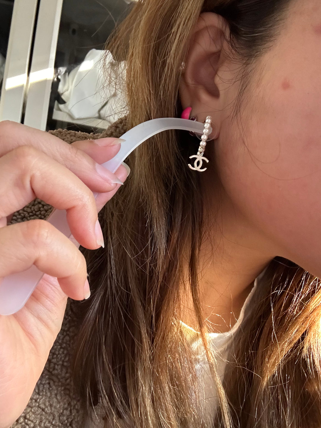 Chanel 20A Pearl LGHW Earrings