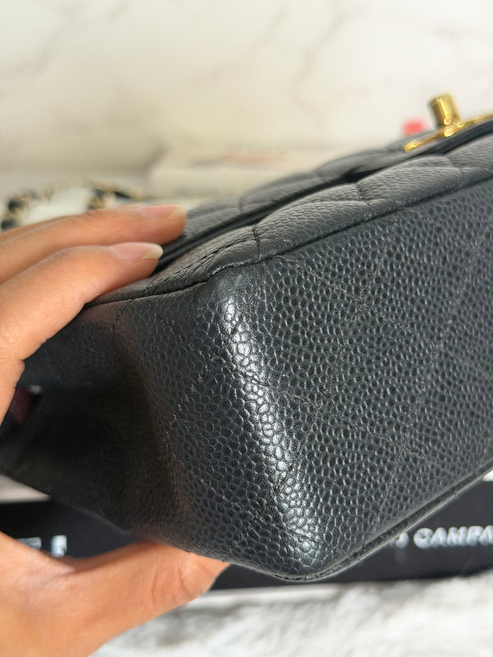 CHANEL series 16 Black Caviar GHW Medium ML Timeless Classic Double Flap bag 2011/2012