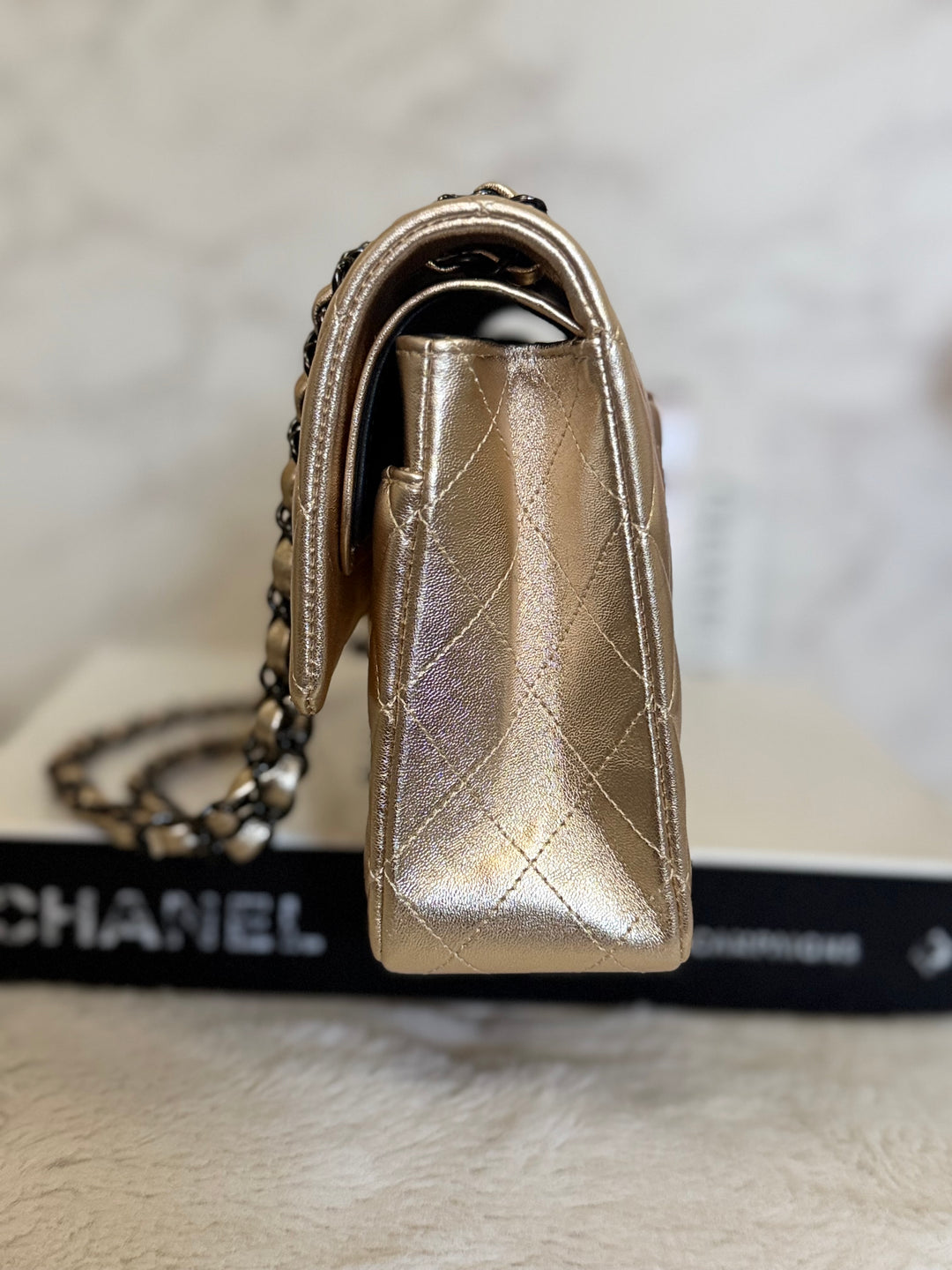 CHANEL series 31 Gold Metallic Lambskin So Black Hardware Medium ML timeless Classic Double Flap Bag 2020/2021