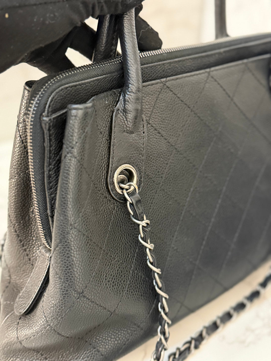 CHANEL series 23 Black Caviar Ruthenium HW Tote Bag with Shoulder Chain strap