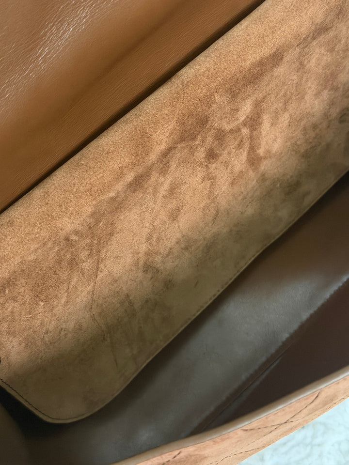 CHANEL 26A Métiers d’art Collection Camel Suede Leather LGHW Maxi 32 cms Flap Bag Matthieu Blazy 2026