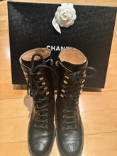 Load image into Gallery viewer, Chanel Boots with Black Leather Size EU 37
