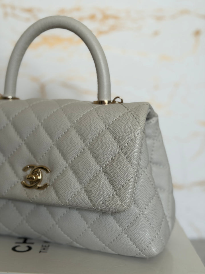 CHANEL series 27 Light Grey Caviar LGHW Coco Handle Size Small with Detachable Shoulder strap 2018