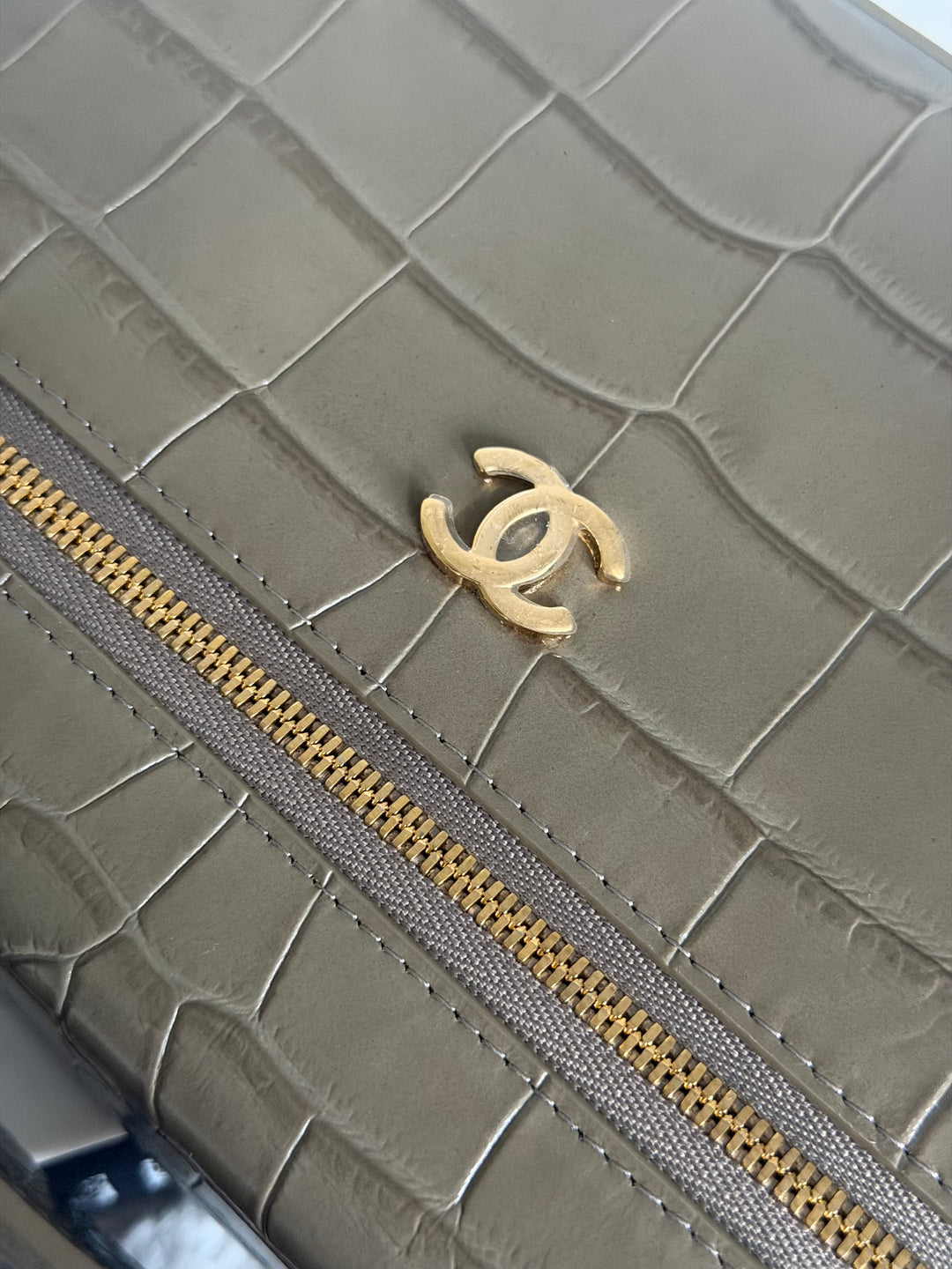 CHANEL 26A Etoupe Khaki Croc Embossed Calf skin LGHW LP Long Vanity size Medium 23 cms with detachable chain 2026
