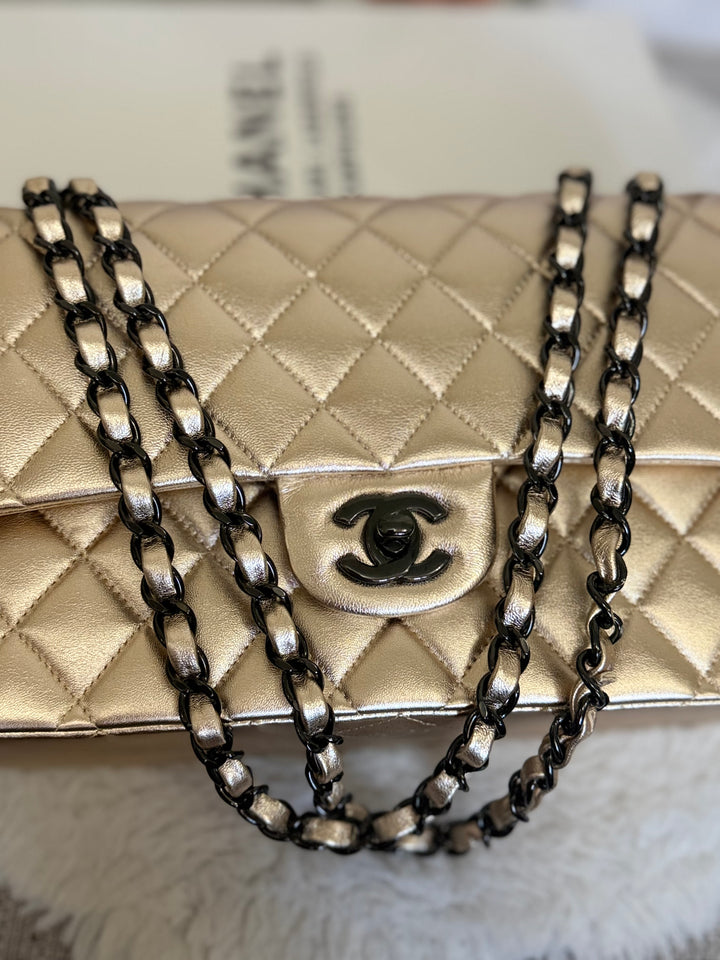 CHANEL series 31 Gold Metallic Lambskin So Black Hardware Medium ML timeless Classic Double Flap Bag 2020/2021