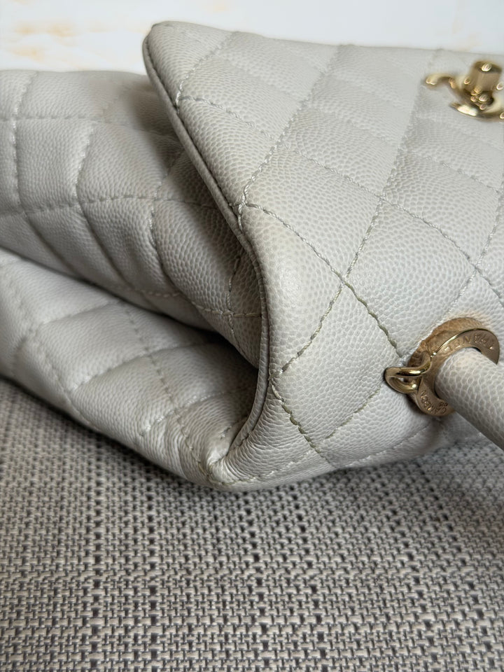 CHANEL series 27 Light Grey Caviar LGHW Coco Handle Size Small with Detachable Shoulder strap 2018