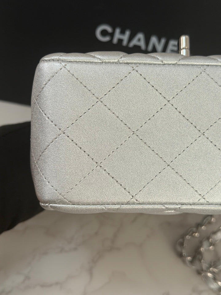 Chanel Series 31 21P Collection Iridescent Silver lambskin SHW Square Mini Flap Bag 2021