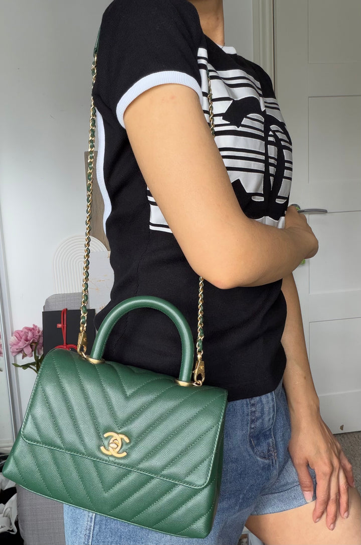 CHANEL series 26 Forrest Dark Green Caviar Chevron Aged GHW Coco Handle Size SMALL 24 cms 2018