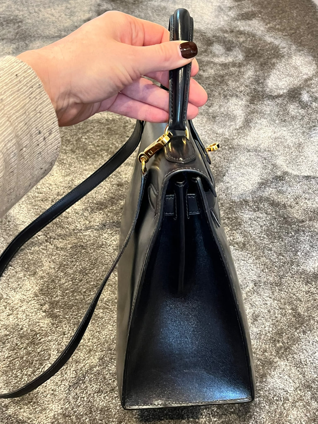 WA/Email to purchase only- HERMÈS Kelly 28 Vintage in Black 89 Noir 89 Box Leather GHW Stamp U in circle 1991