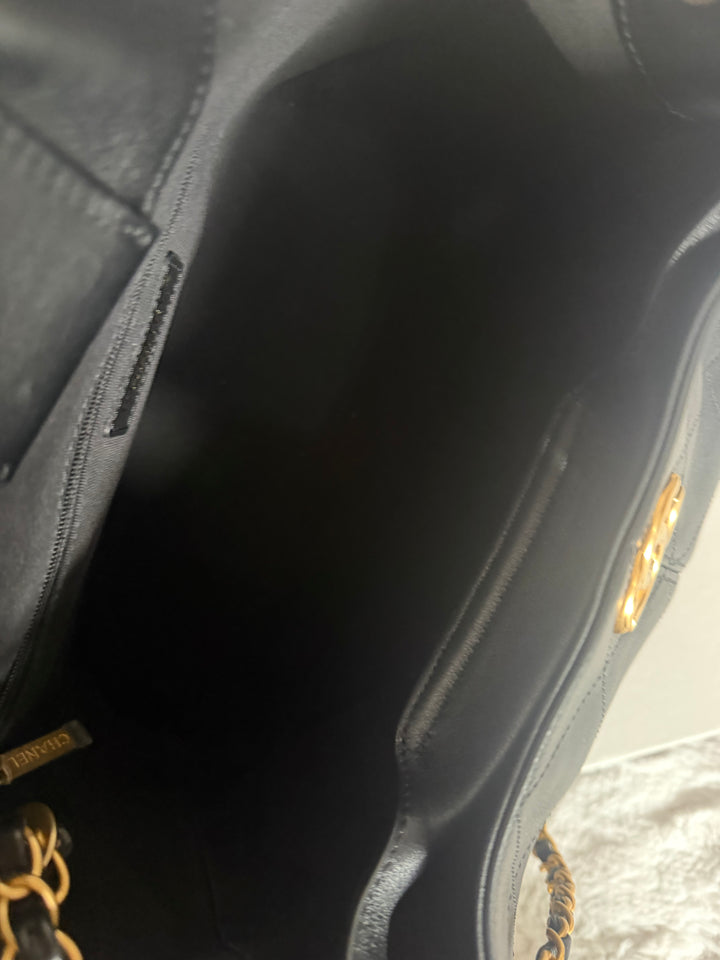 CHANEL 25A Black Calf Skin aged GHW Hobo Shopping Bag size Small 2025