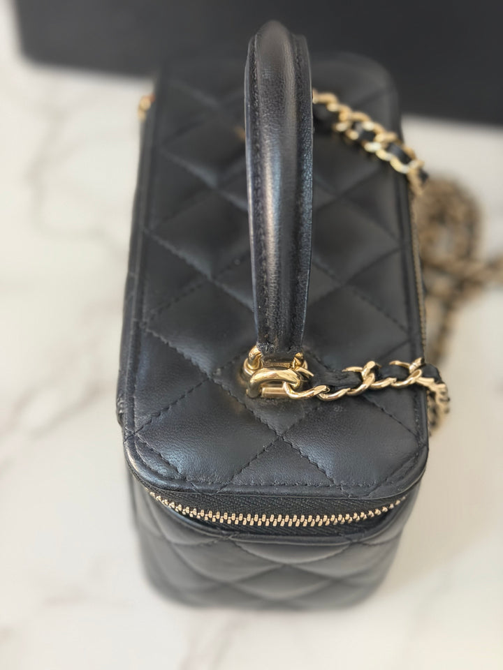 CHANEL series 31 Black Lambskin LGHW Small Vanity Case with Chain and Leather Top Handle