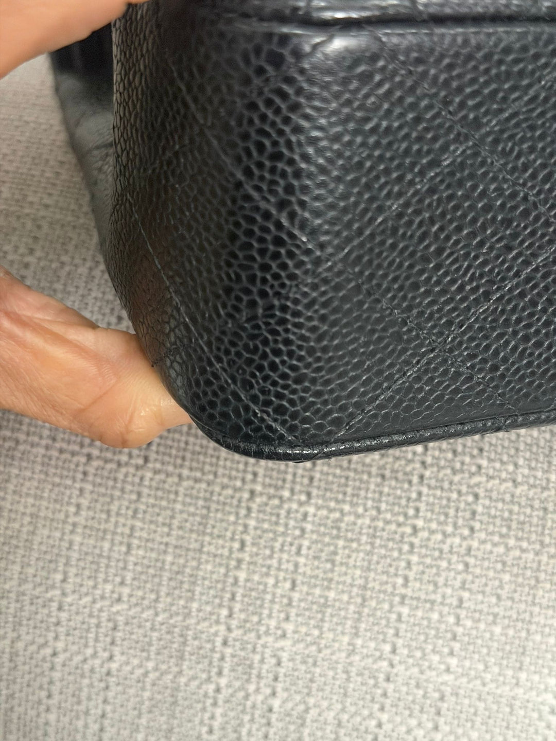 CHANEL Series 24 2017 Black Caviar GHW Medium M/L 11.12 Timeless Classic Double Flap Bag