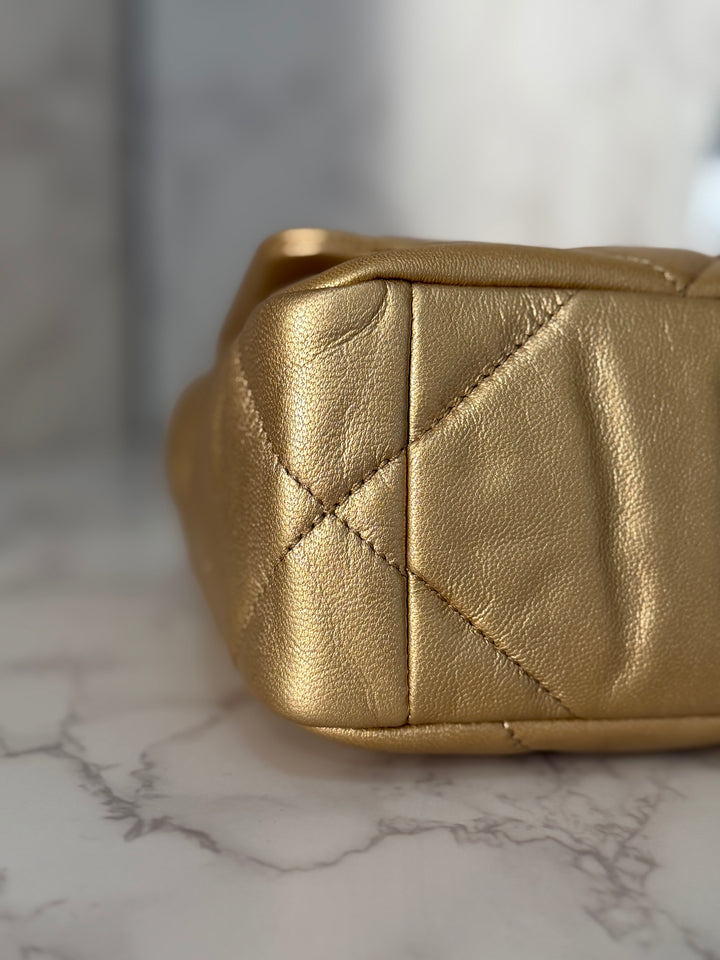 CHANEL series 30 2020 Gold metallic Goatskin 19 size Small with Mixed Hardware