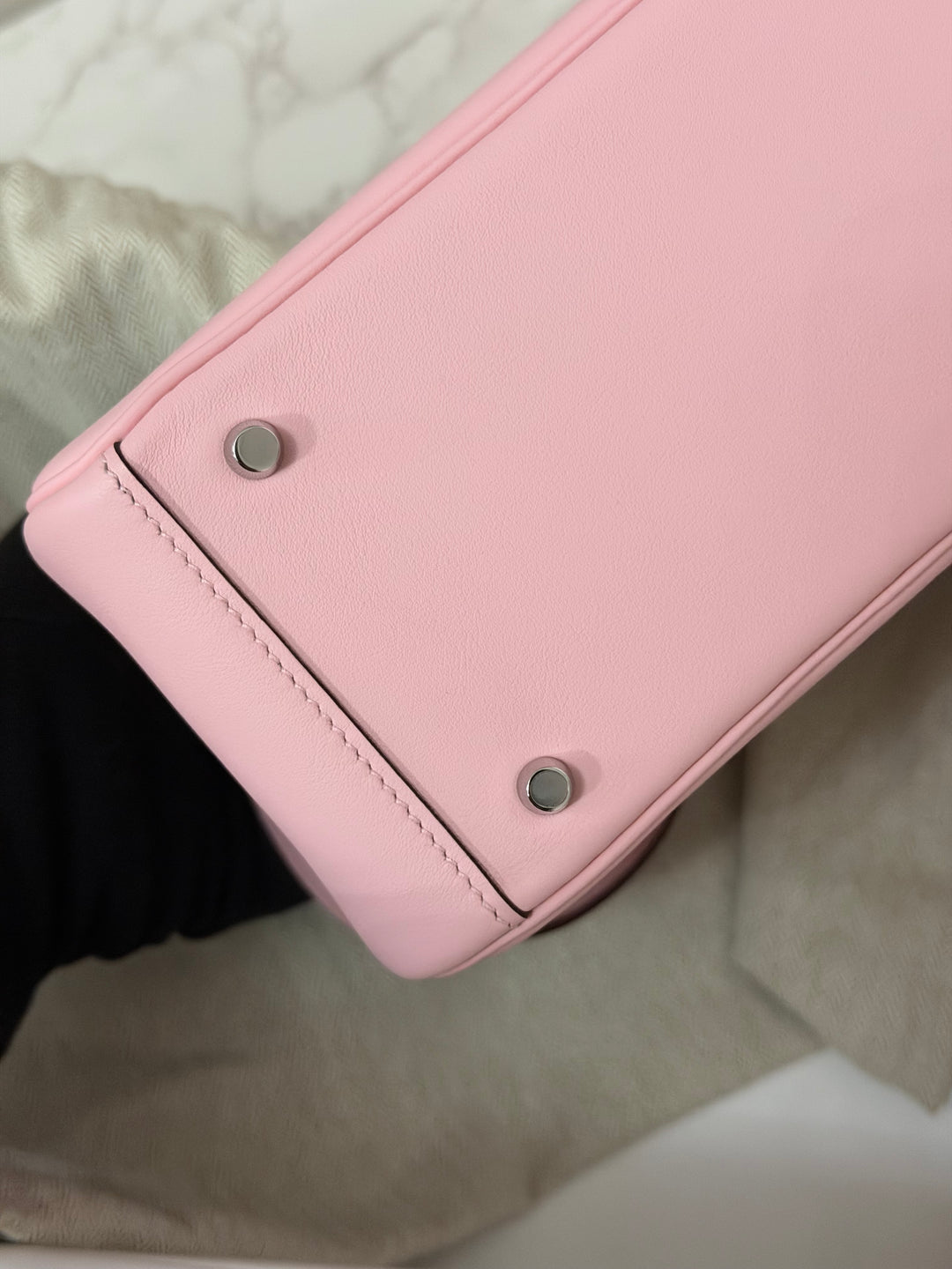 Hermes Mini Lindy Rose Sakura Swift leather PHW Stamp B 2024 *Rare combo*