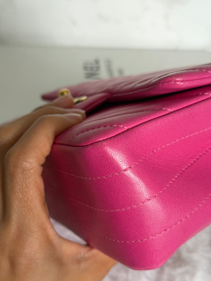CHANEL series 21 Pink Lambskin Chevron Mini Rectangular Flap Bag with GHW 2015