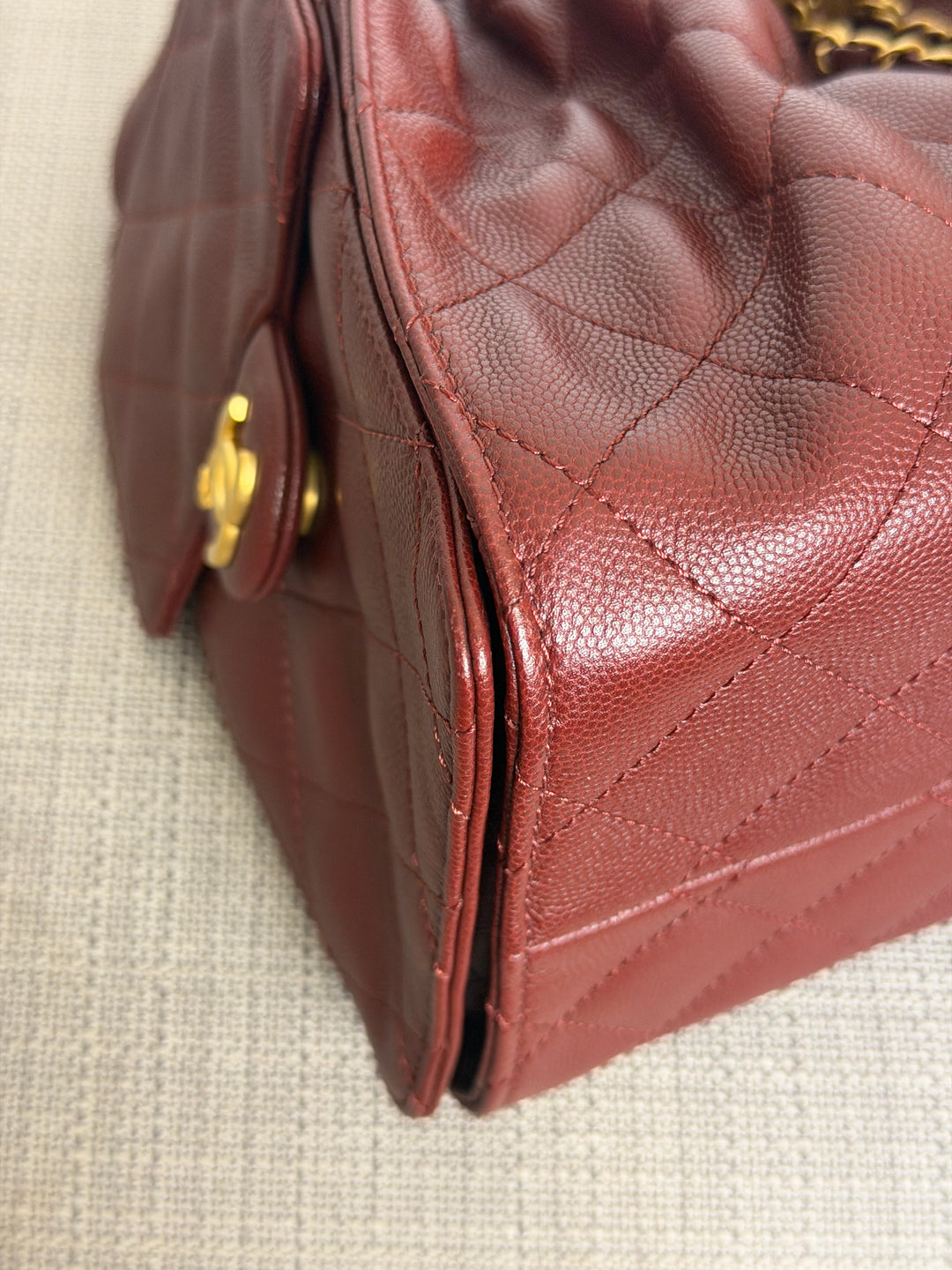 CHANEL 25A Burgundy Caviar Aged GHW 25 Hobo Bag Size SMALL