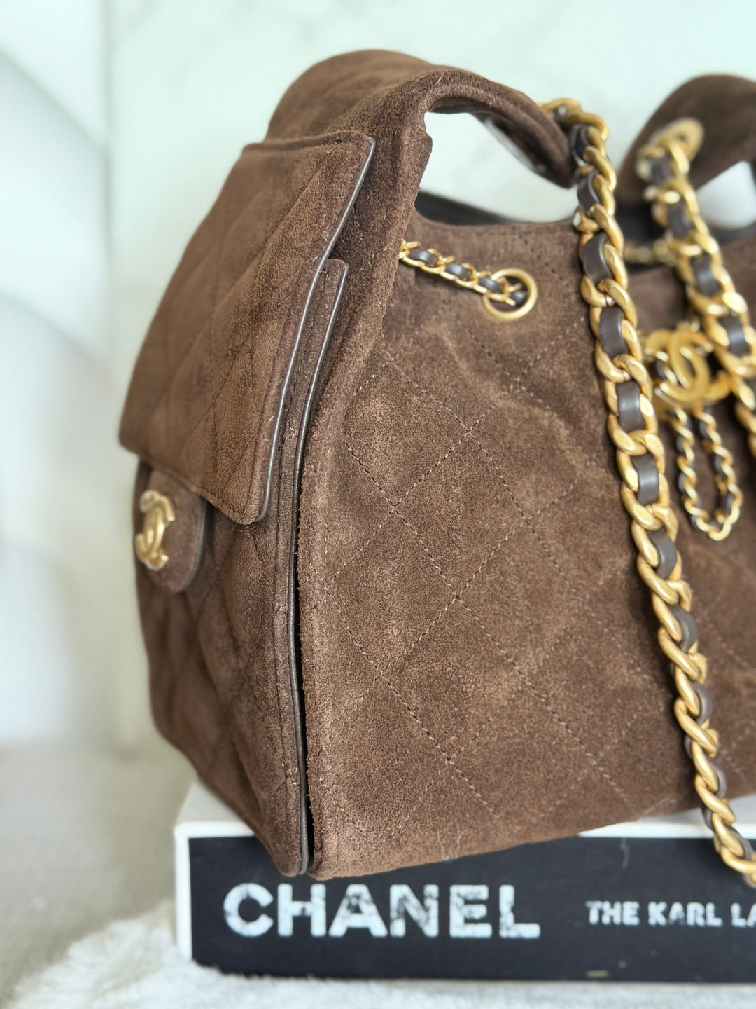 CHANEL 25K Dark Chocolate Brown Suede Aged GHW 25 Hobo Bag size SMALL 2025