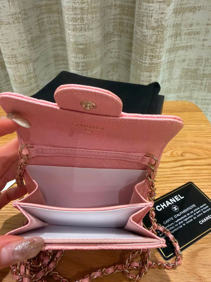 CHANEL 19S Iridescent pink caviar LGHW Card Holder with Chain 2019 series 27