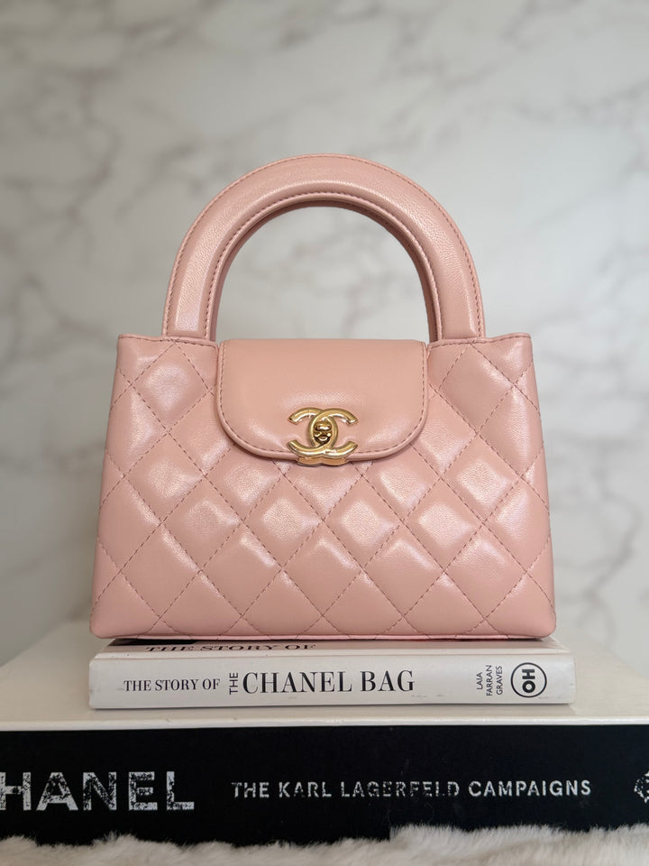 CHANEL 26B Light Pink Calf Skin Kelly Shopping Bag size Small 19 cms 2026