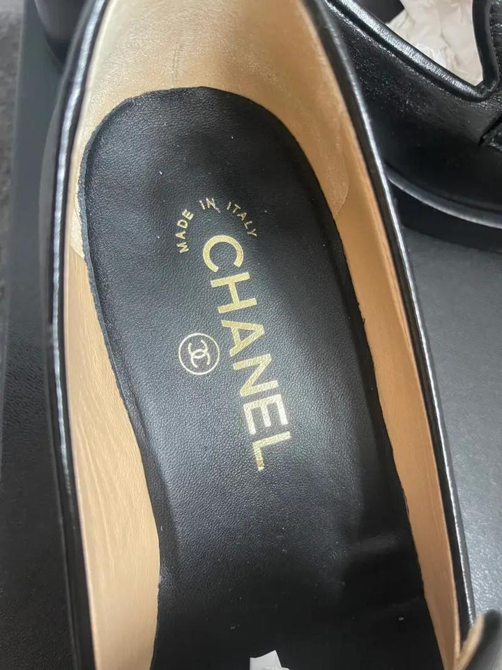 CHANEL Black Loafers Size EU 39