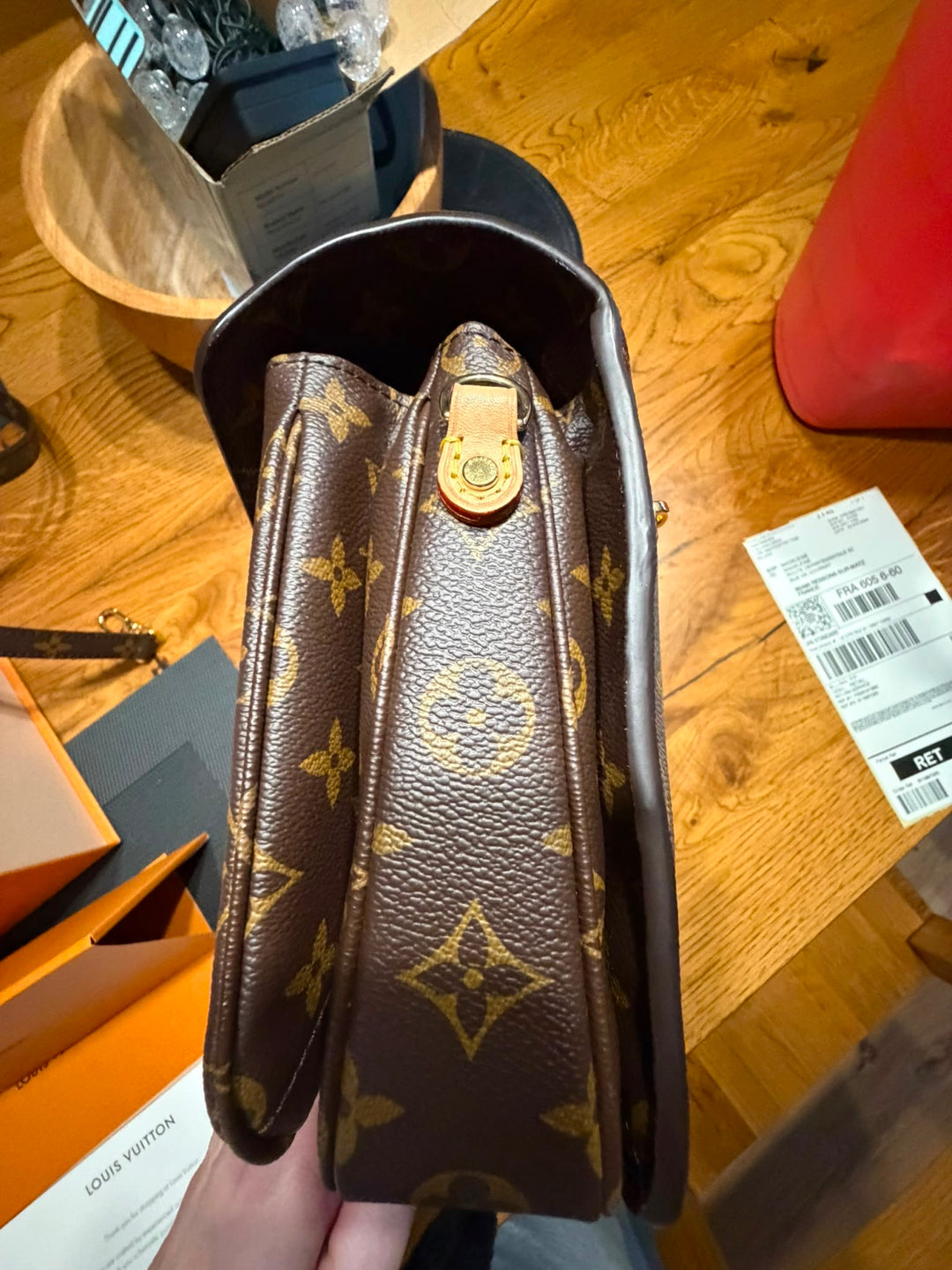 LOUIS VUITTON Pochette Metis Monogram 2024