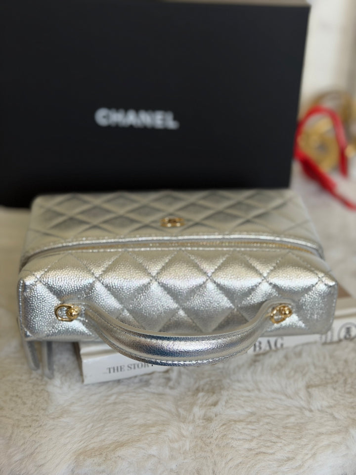 CHANEL 26A 2026 Silver Caviar LGHW Long Vanity LP with detachable Chain 19 cms