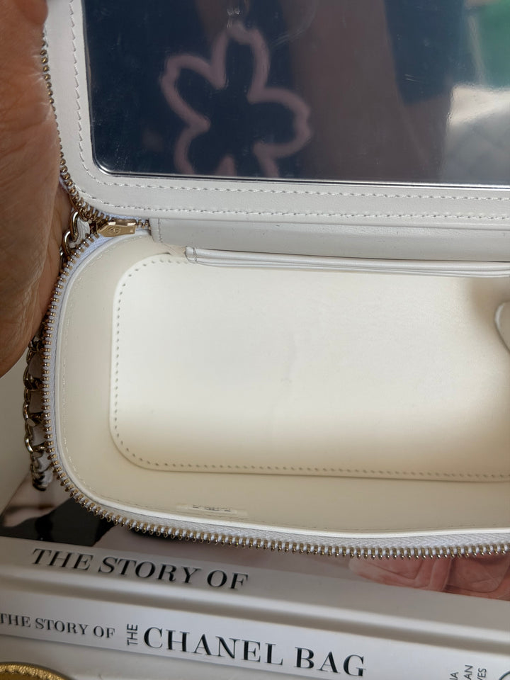 CHANEL 26C White Caviar LGHW Small Vanity with Top Handle 2026