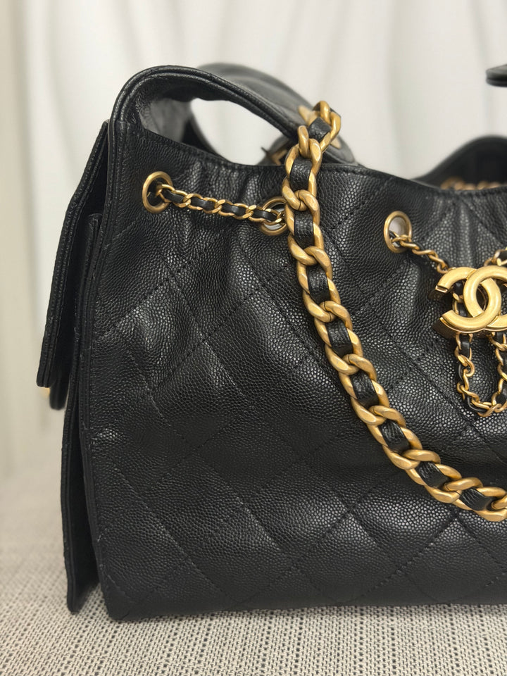 CHANEL 25 Black Caviar Aged GHW Hobo Bag size SMALL