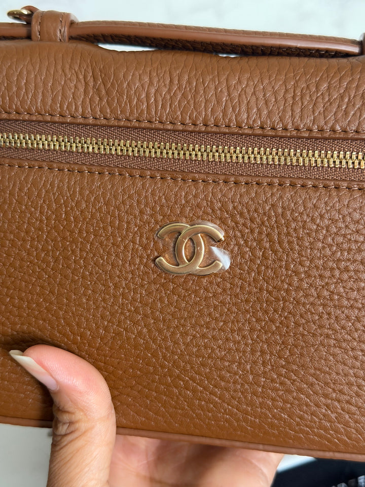 CHANEL Brown Gold Caviar LP Long Vanity SMALL 19 cms LGHW 2026