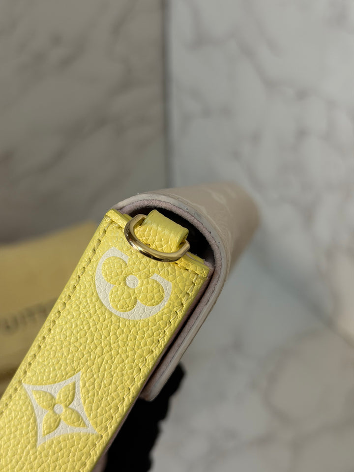 LOUIS VUITTON LV Pochette Felicie 2022 Pink/Beige/Yellow Emprinte Leather