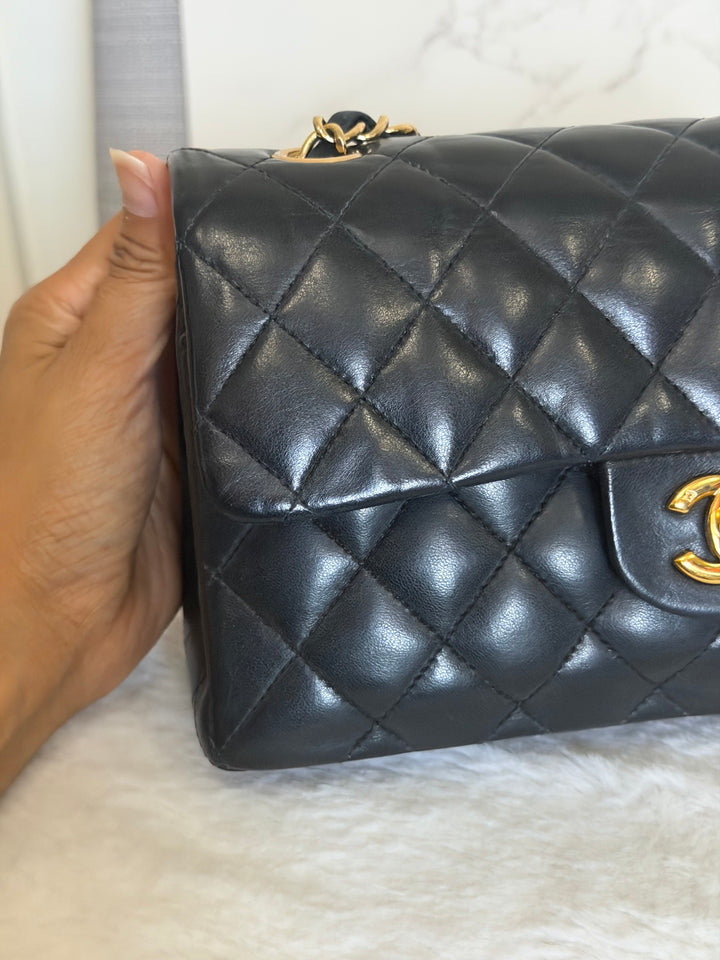CHANEL Vintage series 11 Black Lambskin 24K GHW Small Timeless Classic Double Flap Bag