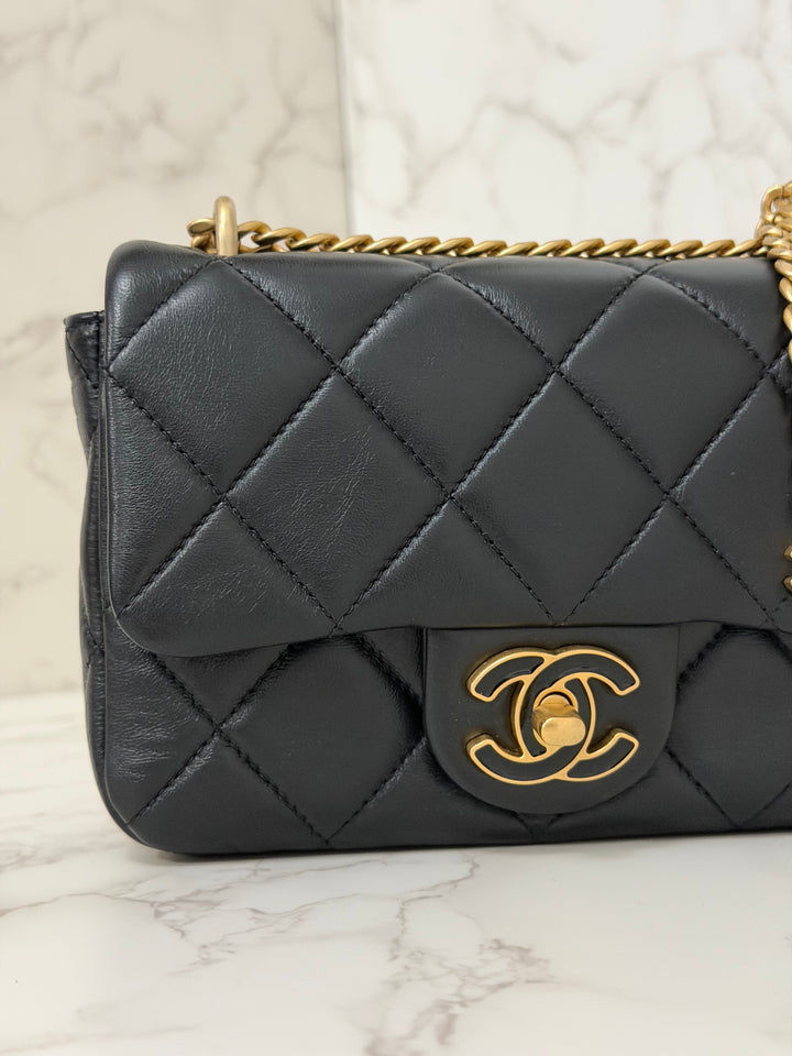 CHANEL Resin CC Black Lambskin Aged GHW Seasonal Flap Bag 2023