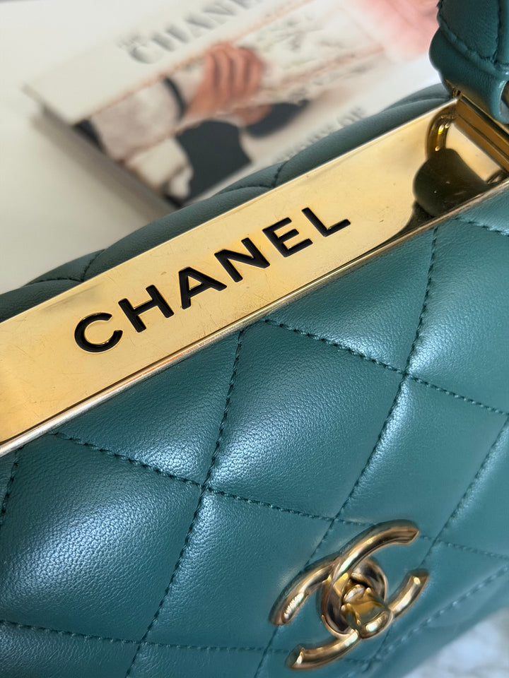 CHANEL series 26 Green Lambskin LGHW Small Trendy CC Top Handle Flap Bag 2018