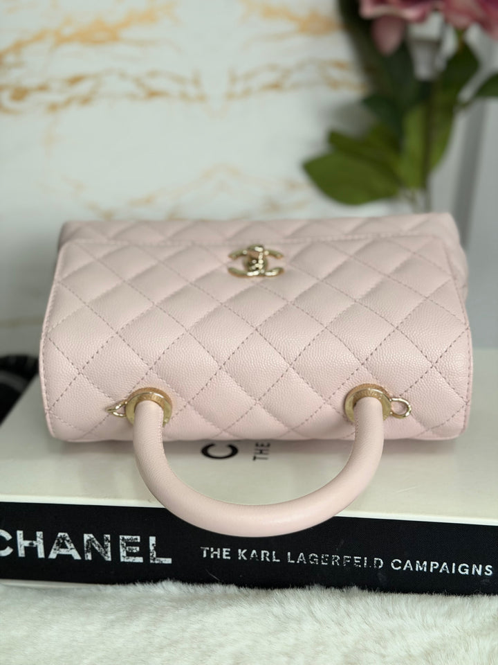 CHANEL 22P Sakura Pink Caviar LGHW Coco Handle Flap Bag with detachable strap 2022 size SMALL
